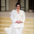 Kendall jenner défile pour Chanel (collection haute couture automne-hiver 2015-2016) au Grand Palais. Paris, le 7 juillet 2015.