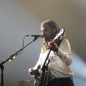 Exclusif - Winston Marshall (nouveau petit ami présumé de Dianna Agron) - Mumford and Sons en concert à l'Olympia à Paris, le 7 juillet 2015.