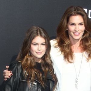 Cindy Crawford avec ses enfants Presley Gerber et Kaia Gerber - Première du film " Tomorrowland " à Los Angeles Le 09 mai 2015