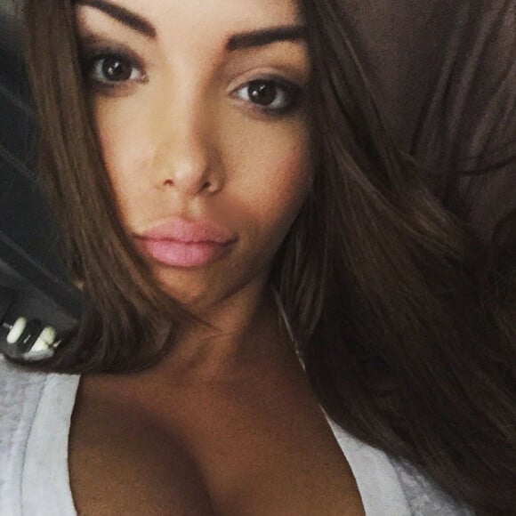 Nabilla : Nouvelle couleur de cheveux pour la bombe !