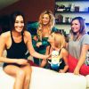 Avant d'être séparée de sa BFF Sidonie Biemont,Emilie Nef Naf passe une soirée avec elle et Caroline Boutier. Juillet 2015.