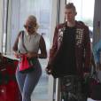 Exclusif - Amber Rose et Machine Gun Kelly arrivent à l'aéroport de New York le 9 juin 2015.