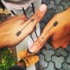 Anaïs et Eddy ont gravé leur amitié pour la vie grâce à un tatouage. "Tous pareille Hahahahaa ❤️ #soeur #lesanges6 #bisousdenous #darr #Avie #onvousaimes", a écrit Eddy sur son compte Instagram.