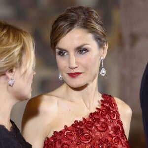 La reine Letizia d'Espagne et Angélica Rivera - Dîner au palais national de Mexico lors de la visite officielle du roi Felipe VI et la reine Letizia d'Espagne au Mexique le 29 juin 2015.