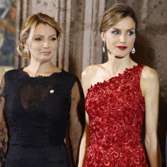 La reine Letizia d'Espagne et Angélica Rivera - Dîner au palais national de Mexico lors de la visite officielle du roi Felipe VI et la reine Letizia d'Espagne au Mexique le 29 juin 2015.