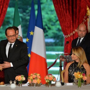 François Hollande et Angélica Rivera - Dîner d'État pour le président des États unis mexicains Enrique Peña Nieto au palais de l'Élysée, à Paris le 16 juillet 2015.