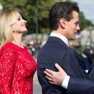 Francois Hollande accueille Enrique Peña Nieto et sa femme Angélica Rivera - Place de la Concorde pour le défilé du 14 juillet 2015 à Paris.