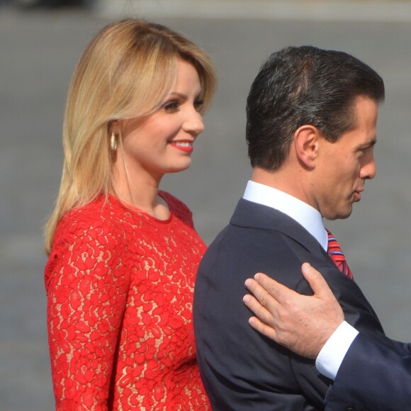 Francois Hollande accueille Enrique Peña Nieto et sa femme Angélica Rivera - Place de la Concorde pour le défilé du 14 juillet 2015 à Paris.