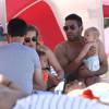 Radamel Falcao a passé la journée du 17 juillet 2015 sur une plage de Miami avec son épouse Lorelei et ses filles Dominique et Desirée