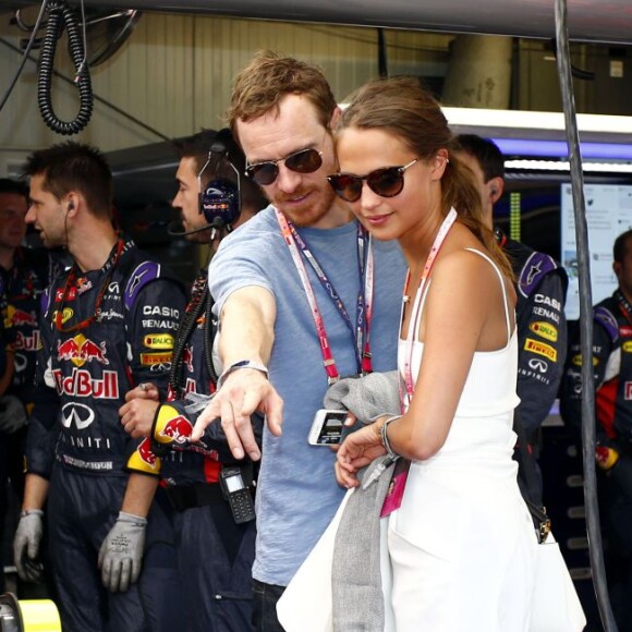 Alicia Vikander et Michael Fassbender, Liam Cunningham lors du Grand Prix de Formule 1 de Monaco le 24 mai 2015.
