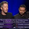 Cyril Hanouna et l'humoriste Jean-Luc Lemoine, invités dans Qui veut gagner des millions ? sur TF1, le samedi 25 juillet 2015.
