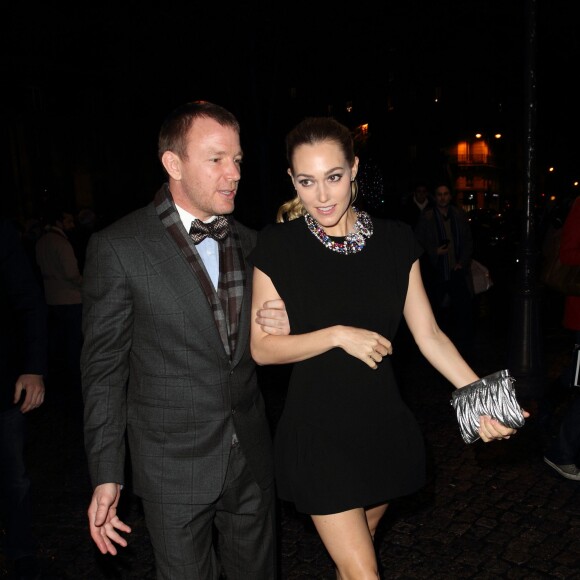 Guy Ritchie et Jacqui Ainsley à Paris le 19 janvier 2011. 