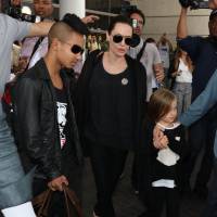 Angelina Jolie avec son fils Maddox sur les traces de son passé