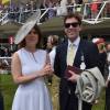 La princesse Eugenie d'York, accompagnée par son amoureux Jack Brooksbank, participait au Ladies' Day de l'événement hippique Glorious Goodwood le 30 juillet 2015 à Midhurst, où elle a remis le trophée de la Magnolia Cup.