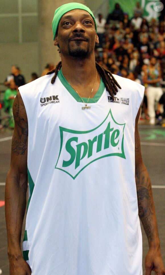Snoop Dogg, lors d'un match de basket à Los Angeles le 27 juin 2015.
