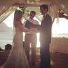 Dreama Walker et son compagnon Christopher McMahon se sont mariés lors d'un séjour à Hawaii, au mois d'aout 2015.