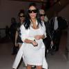 Kim Kardashian enceinte arrive à l'aéroport de Los Angeles en provenance de la Nouvelle-Orléans, le 4 août 2015. 