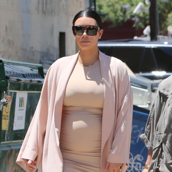 Le clan Kardashian (Kim Kardashian enceinte, Kourtney Kardashian et son fils Mason Disick, Kendall et Kylie Jenner, Kris Jenner et son compagnon Corey Gamble) va voir "The Phantom of the Opera" au Pantages Theatre à Hollywood, le 26 juillet 2015, pour fêter l'anniversaire de Mary Jo Shannon (née Campbell), la mère de Kris Jenner et grand-mère des filles Kardashian/Jenner. 