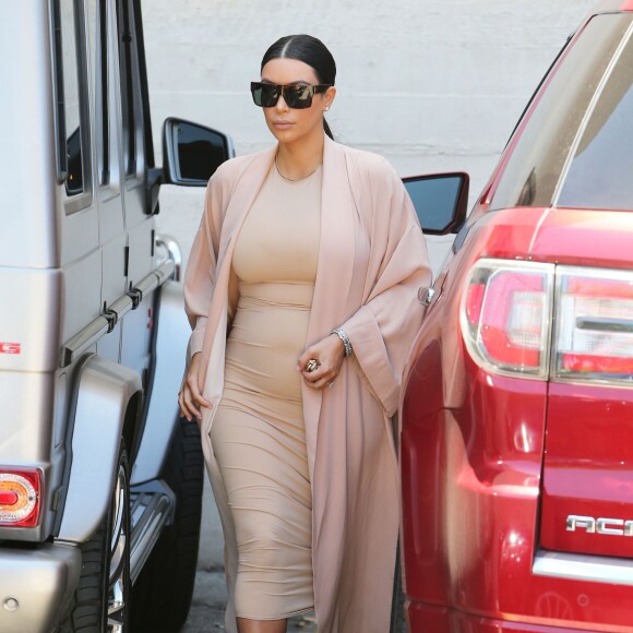 Le clan Kardashian (Kim Kardashian enceinte, Kourtney Kardashian et son fils Mason Disick, Kendall et Kylie Jenner, Kris Jenner et son compagnon Corey Gamble) va voir "The Phantom of the Opera" au Pantages Theatre à Hollywood, le 26 juillet 2015, pour fêter l'anniversaire de Mary Jo Shannon (née Campbell), la mère de Kris Jenner et grand-mère des filles Kardashian/Jenner. 