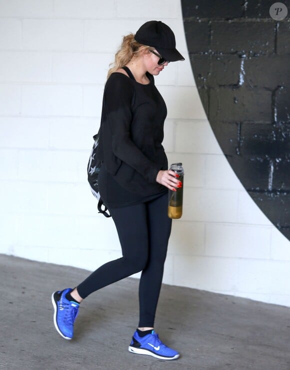 Khloé Kardashian en route pour son cours de gym à Los Angeles le 17/06/2015.