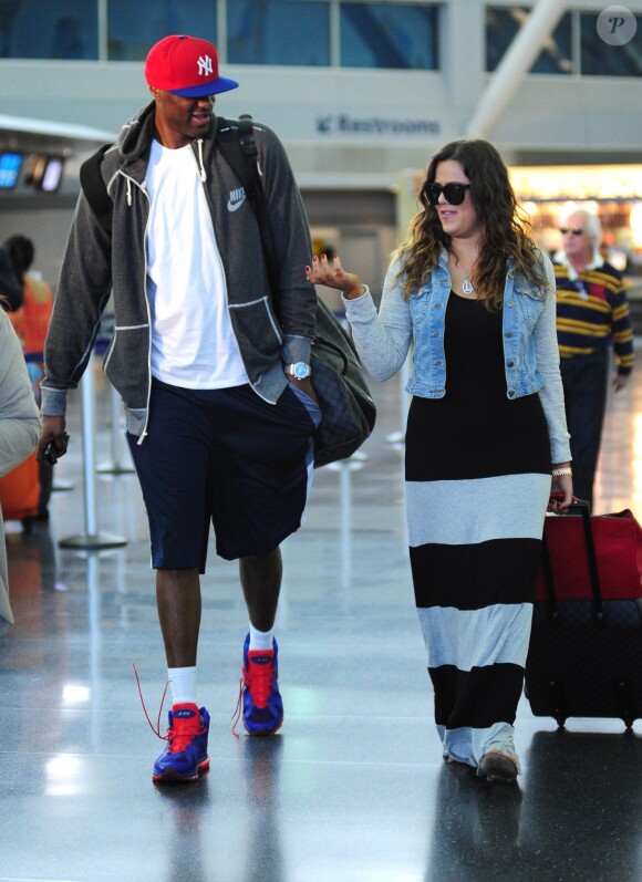 Khloe et lamar à l'aéroport en juin 2012