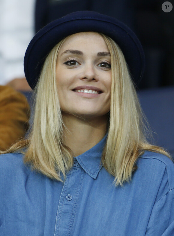 Joy Esther et son petit ami Andréa Condorelli - People au match de football PSG-GFC Ajaccio lors de la 2ème journée de la Ligue 1 au Parc des Princes à Paris, le 16 août 2015.