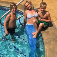 Britney Spears : Charmante petite sirène et maman gâteau avec Jayden et Sean