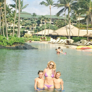 Britney Spears à Hawaii avec ses deux garçons / photo postée sur le compte Instagram de la chanteuse américaine.