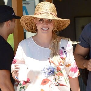 Britney Spears va déjeuner chez Chipotle à Los Angeles, le 3 juillet 2015