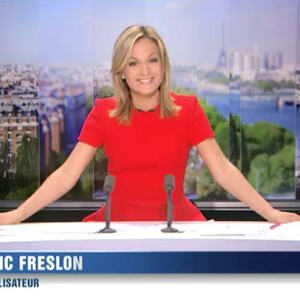 La journaliste Audrey Crespo-Mara, son dernier JT sur TF1. Le 23 août 2015.
