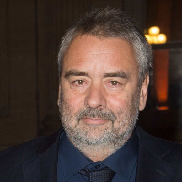 Luc Besson - Remise de la Médaille d'Or de l'Académie des Arts et Techniques du Cinéma à Luc Besson par Alain Terzian, à la Monnaie de Paris, le 19 janvier 2015.