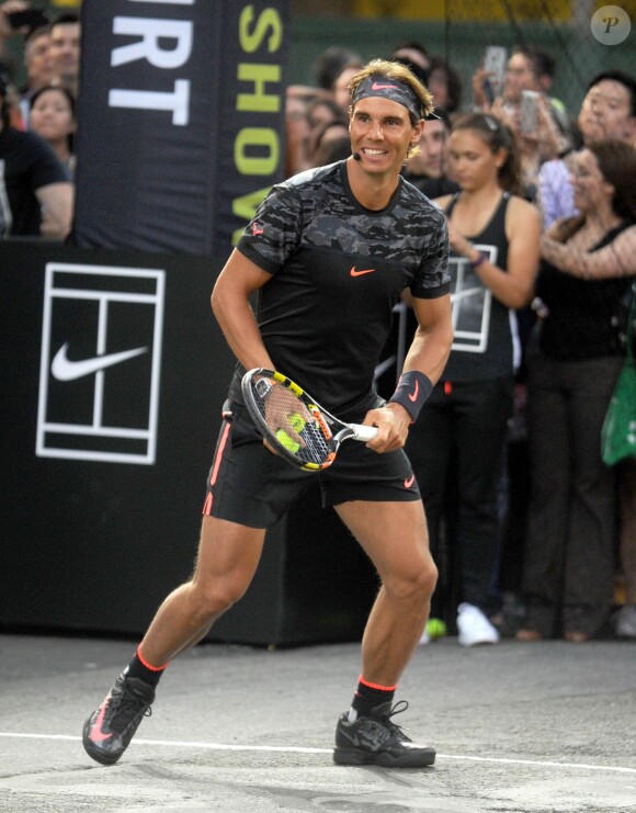 Rafael Nadal - Les plus grands joueurs de tennis mondiaux ont fait une démonstration au "Nike's NYC Street Tennis" à New York le 24 août 2015