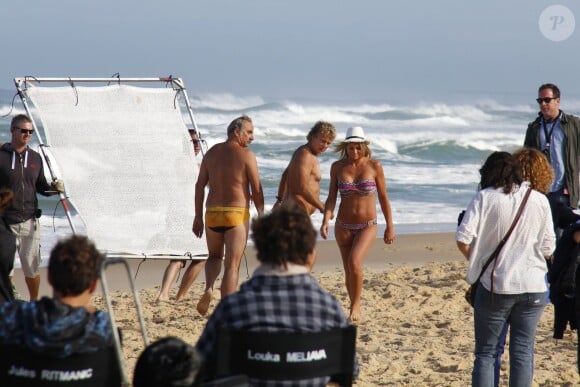 Franck Dubosc et Antoine Duléry - Tournage du film "Camping 3" sur la plage de Biscarosse, le 25 août 2015.