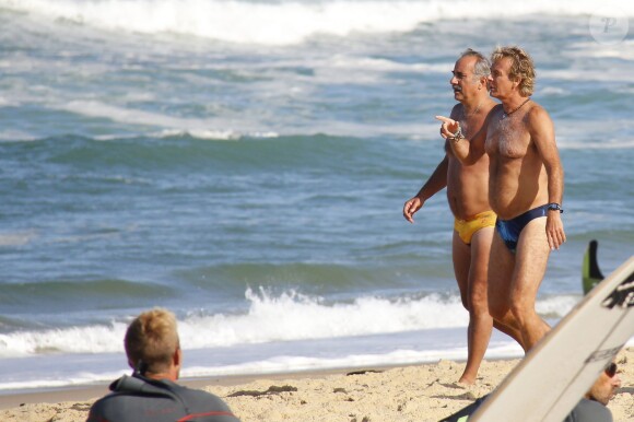Franck Dubosc et Antoine Duléry - Tournage du film "Camping 3" sur la plage de Biscarosse, le 25 août 2015.