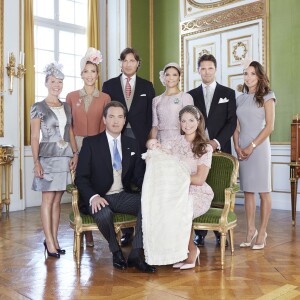 Photo officielle du baptême de la princesse Leonore de Suède, le 8 juin 2014. La princesse Madeleine de Suède, son mari Christopher O'Neill et leurs enfants la princesse Leonore et le prince Nicolas, se sont installés à Londres en août 2015. Le baptême du petit dernier aura lieu le 11 octobre.