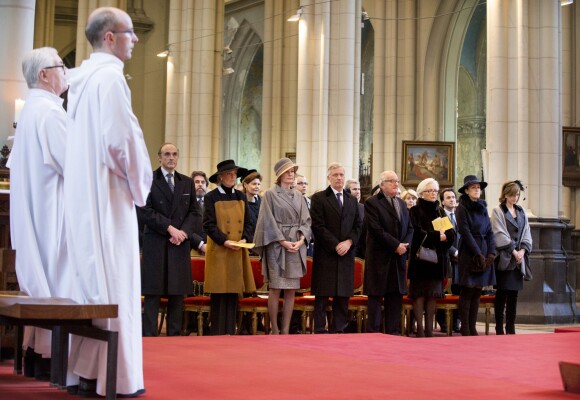 La famille royale belge lors des funérailles de la reine Fabiola le 12 décembre 2014 à Bruxelles.
