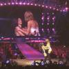 Taylor Swift et Selena Gomez sur scène à Los Angeles