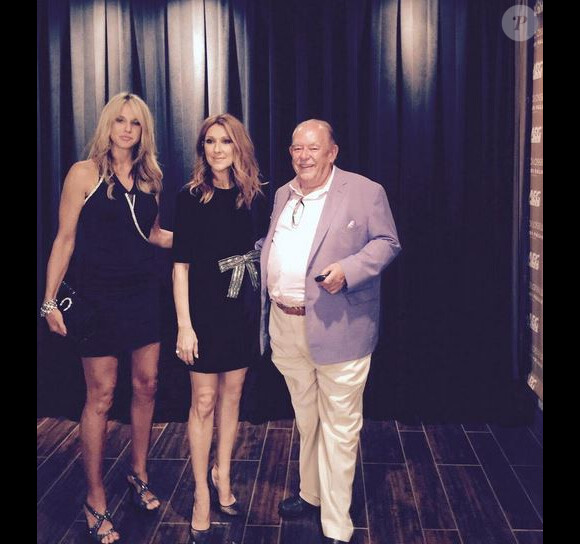 Le journaliste Robin Leach et Céline Dion lors de la première de la chanteuse à Las Vegas le 27 août 2015