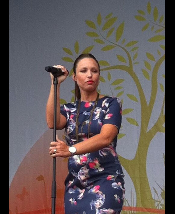 Natasha St-Pier en concert en Belgique le 8 août 2015 (photo de fan sur Twitter).