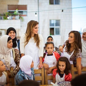Jordan's Queen Rania Al Abdullah cooks lunch and joins a group of children from King Hussein Charity Society for Orphans for the meal at Beit Sitti restaurant, in Amman, Jordan on August 30th, 2015. Photo Balkis Press/ABACAPRESS.COM31/08/2015 - Amman