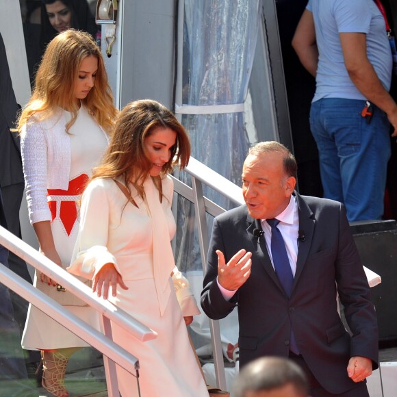 La reine Rania de Jordanie et sa fille la princesse Iman assistent à l'université d'été du MEDEF à Jouy-en-Josas le 26 août 2015.  Queen Rania of Jordan and her daughter princess Iman at the Grand Opening of the Medef Summer Conference on August 26, 2015 in Jouy-en-Josas, near Paris.26/08/2015 - Jouy en Josas