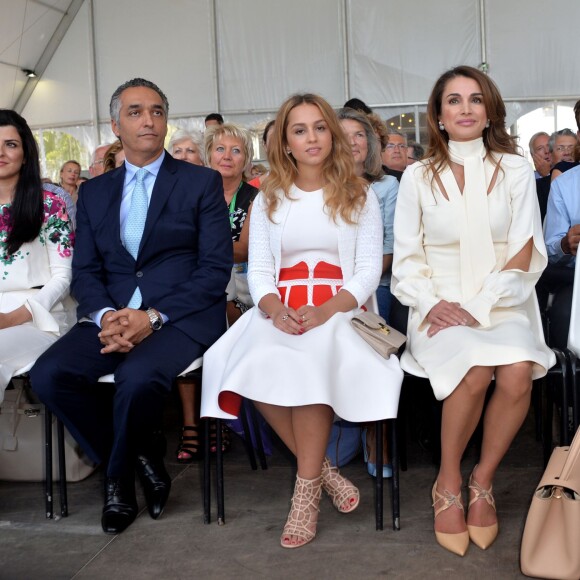 Guest, Makram Mustafa Queisi, l'ambassadeur de Jordanie - La reine Rania de Jordanie et sa fille la princesse Iman assistent à l'université d'été du MEDEF à Jouy-en-Josas le 26 août 2015.  Queen Rania of Jordan and her daughter princess Iman at the Grand Opening of the Medef Summer Conference on August 26, 2015 in Jouy-en-Josas, near Paris.26/08/2015 - Jouy en Josas