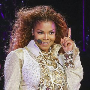 Janet Jackson fait son retour sur scène à Vancouver après environ cinq d'absence à Vancouver le 31 août 2015.