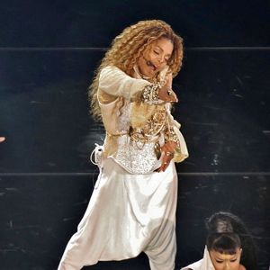 Janet Jackson fait son retour sur scène à Vancouver après environ cinq d'absence à Vancouver le 31 août 2015.