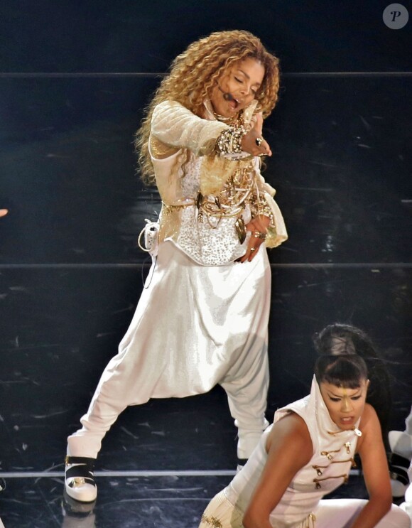Janet Jackson fait son retour sur scène à Vancouver après environ cinq d'absence à Vancouver le 31 août 2015.