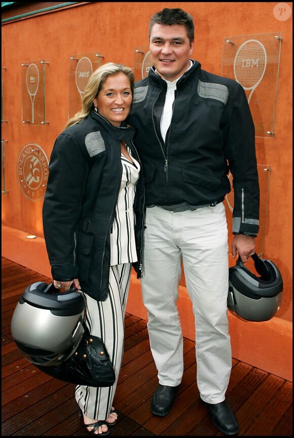 David Douillet et sa femme Valérie à Roland-Garros, le 3 juin 2005
