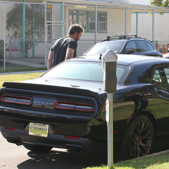 Ben Affleck et Jennifer Garner sortent ensemble d'un centre médical à Santa Monica. Ils sont très souriants malgré le fait qu’ils soient en plein divorce. Le 3 septembre 2015