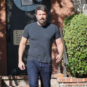 Ben Affleck et Jennifer Garner sortent ensemble d'un centre médical à Santa Monica. Ils sont très souriants malgré le fait qu’ils soient en plein divorce. Le 3 septembre 2015