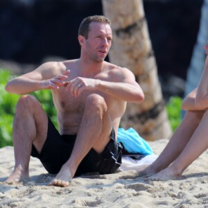 Gwyneth Paltrow passe ses vacances de Noel en famille a Hawaii. Pour le Nouvel An, la petite famille a profite de la plage, du paddle ou du farniente le 1er janvier 2014. aii