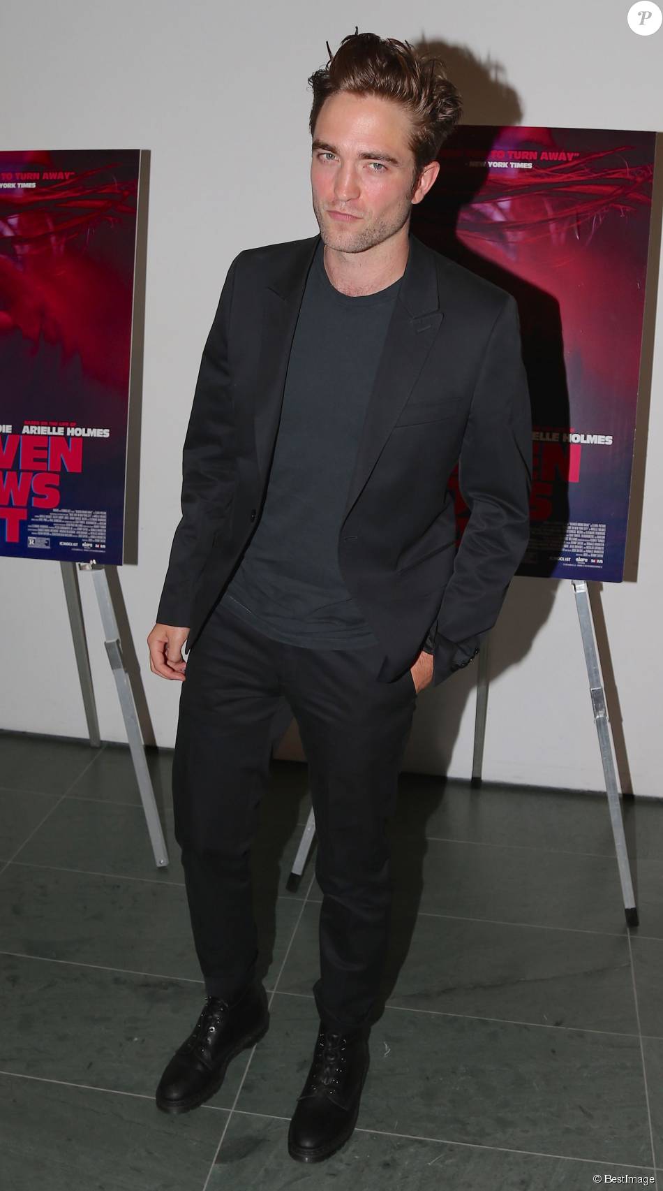 Robert Pattinson Se Rend à La Première De Heaven Knows What à New York Le 18 Mai 2015 Purepeople 